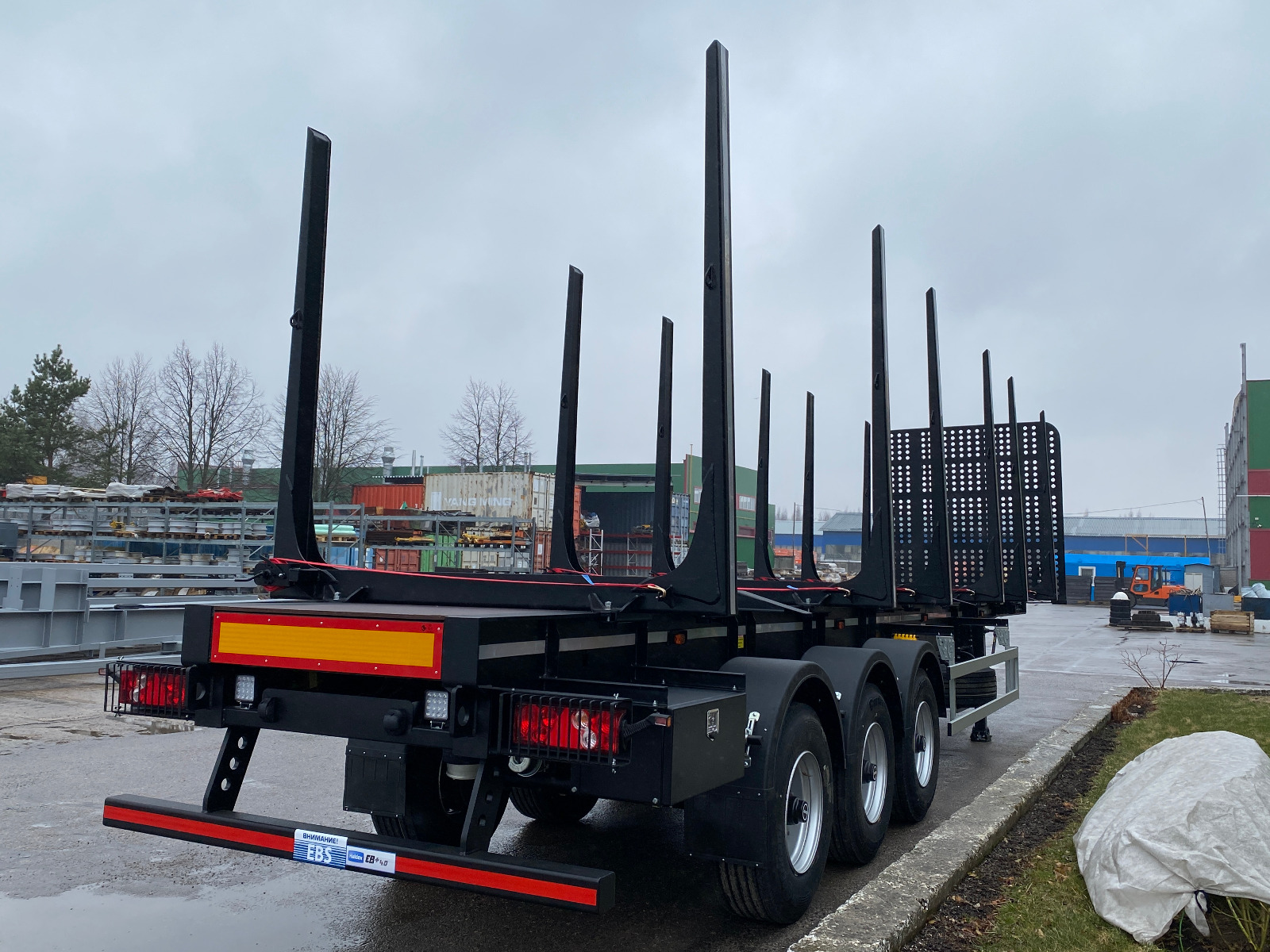 Полуприцеп Сортиментовоз (Лесовоз) VOMZ  PT-24L Полуприцеп Сортиментовоз (Лесовоз) VOMZ  PT-24L